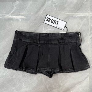 Women’s Almost Famous Pleated Black Denim Mini Skort Skirt Y2K Grunge Size Large